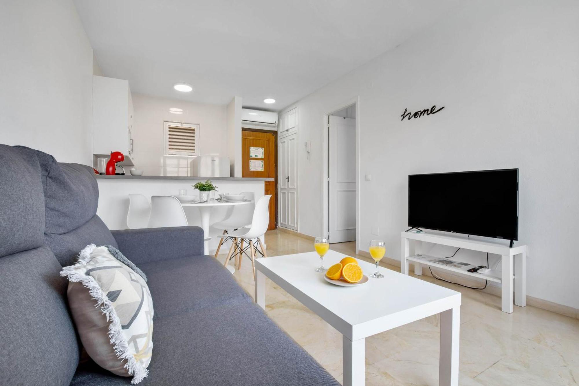 Ferienwohnung Vistamarina B 210 By Ivi Real Estate Torremolinos Exterior foto